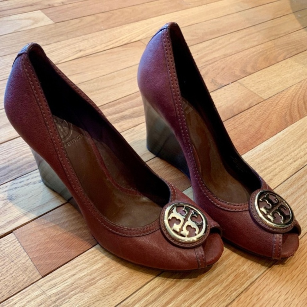 Tory Burch Selma Brown Open-Toe Wedge 7.5